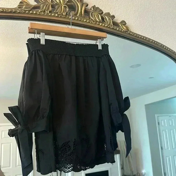 CHELSEA 28 black off shoulder with lace cutout & bow sleeves - Picture 1 of 3